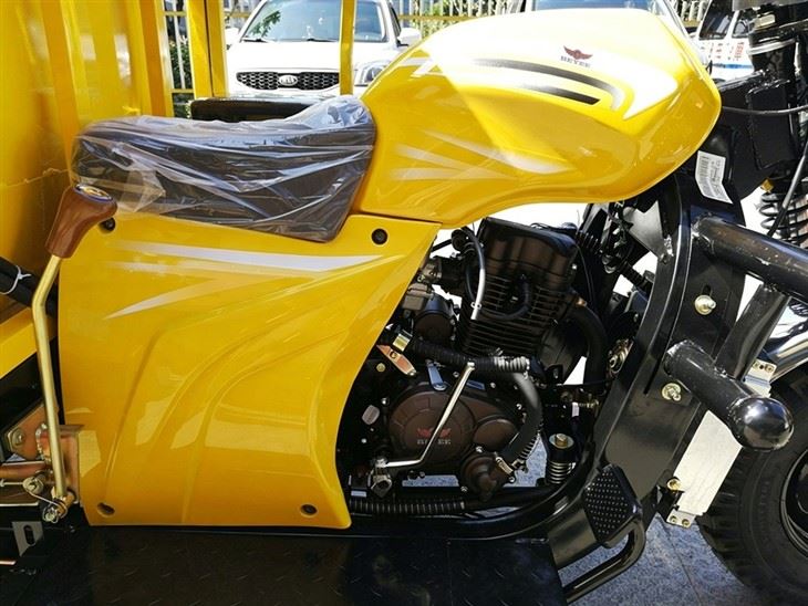 Petrol Engine Water Tanker Tricycle high quality