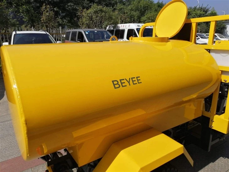 Petrol Engine Water Tanker Tricycle factory
